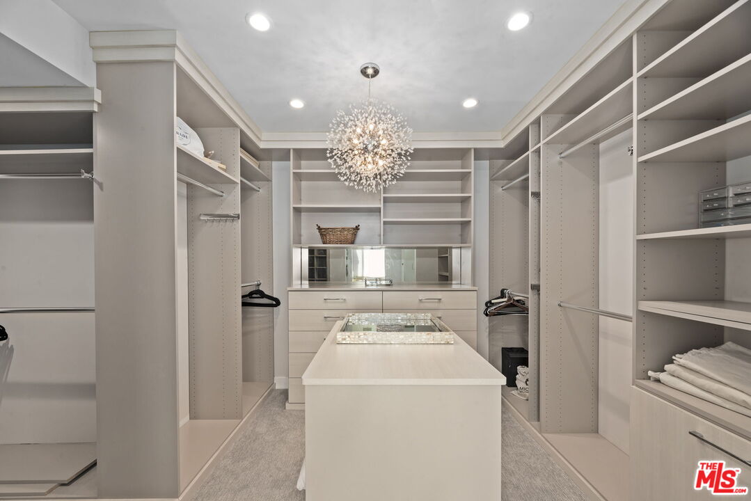 641 Walther Way