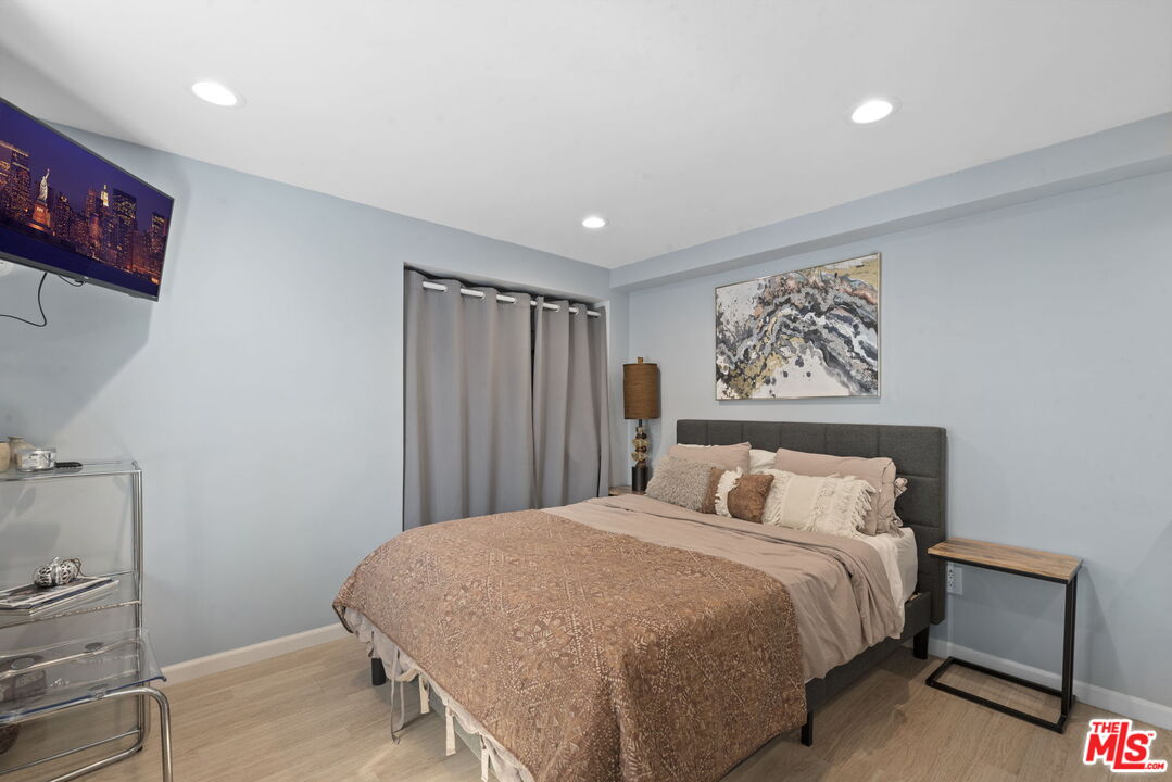 641 Walther Way