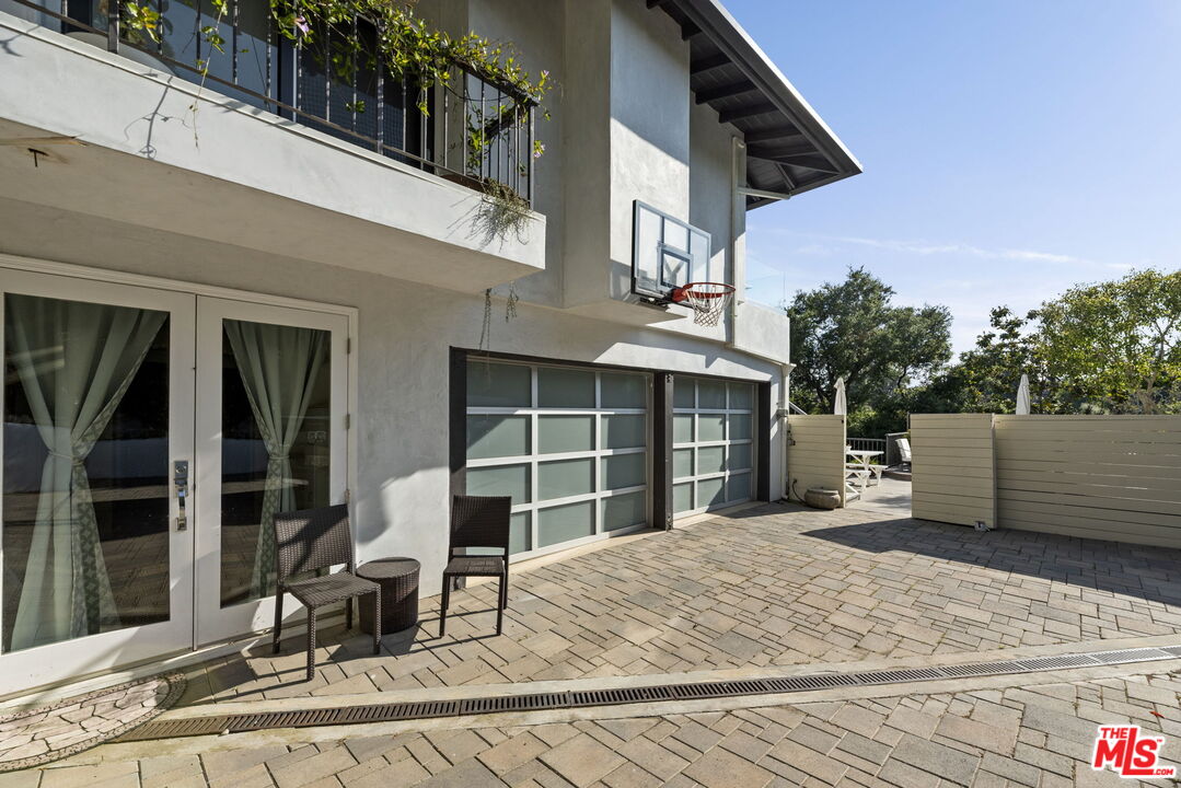 641 Walther Way
