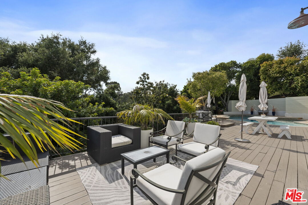 641 Walther Way