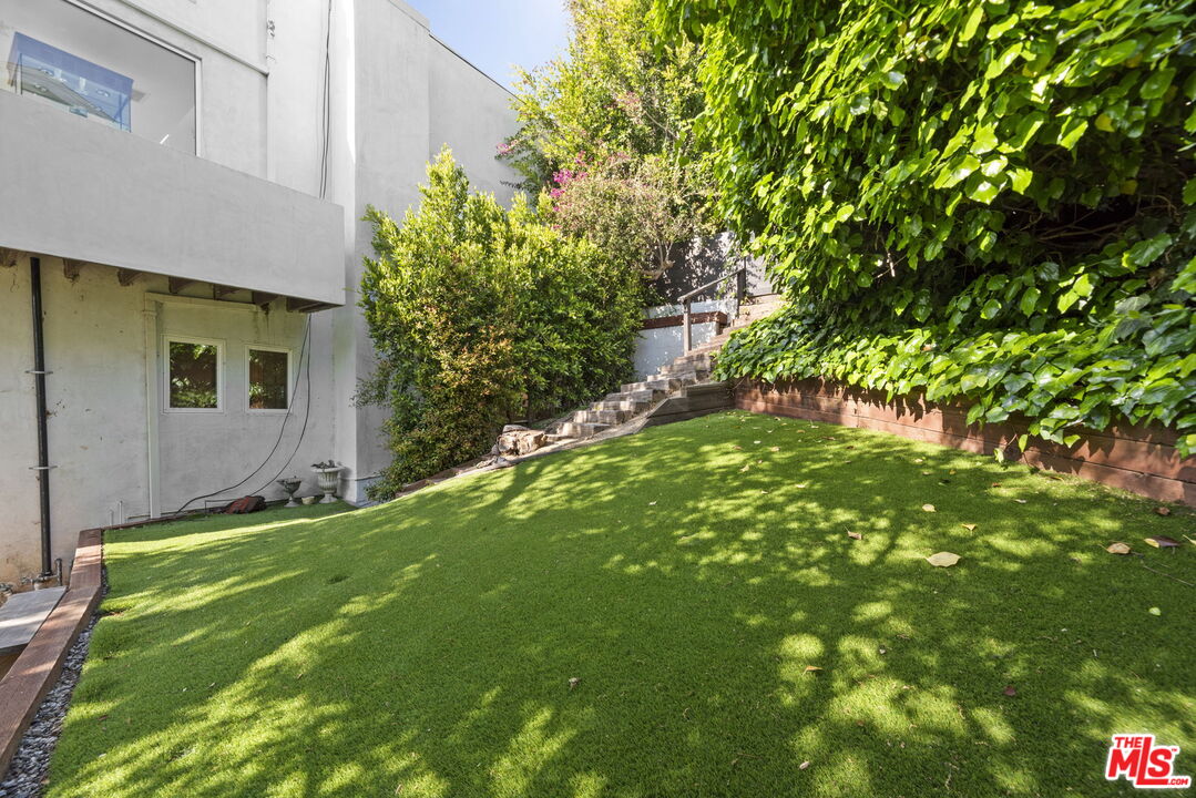 641 Walther Way