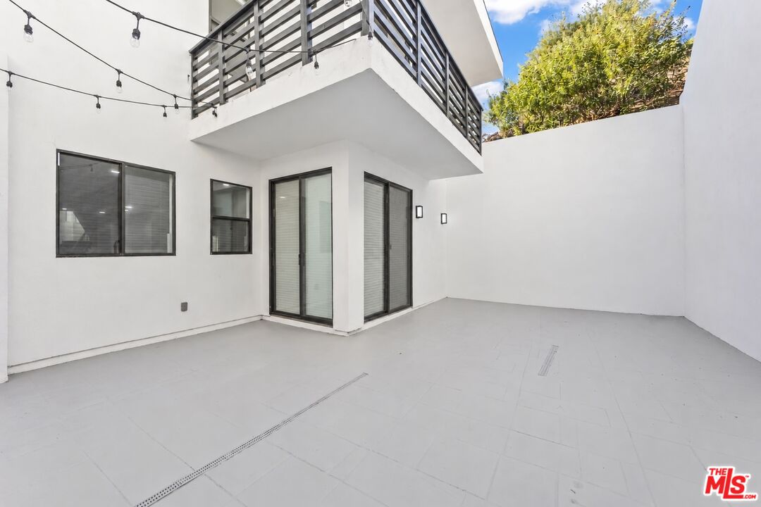2646 Rinconia Dr