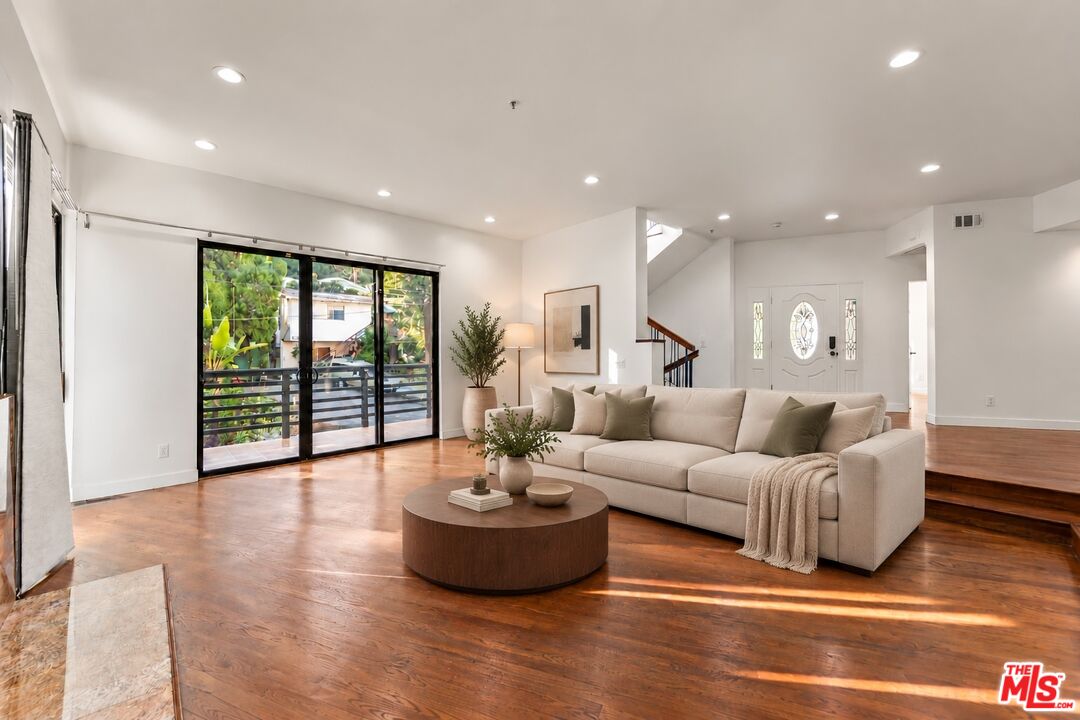 2646 Rinconia Dr