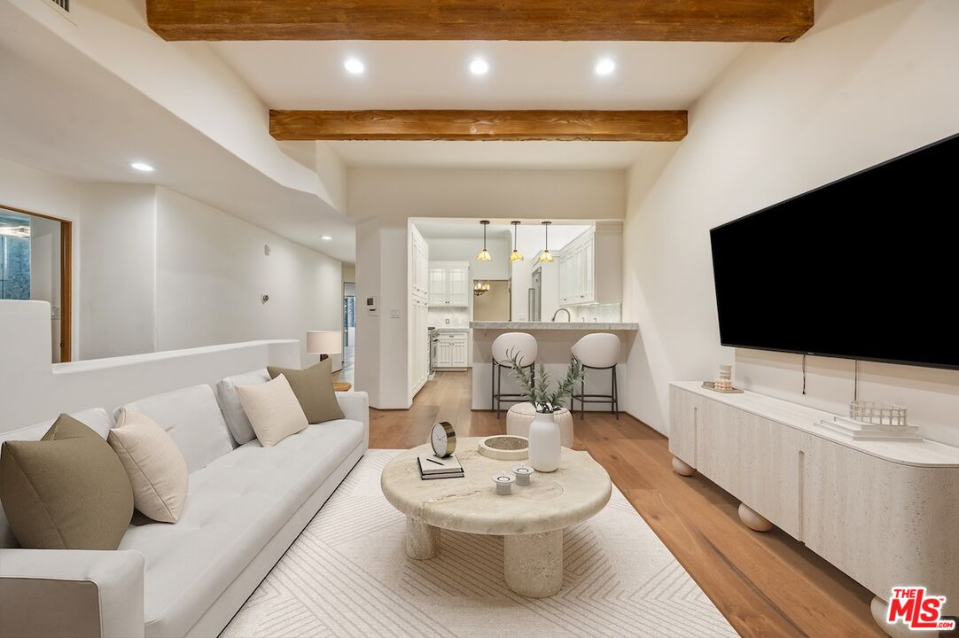 15500 W Sunset Blvd, #105