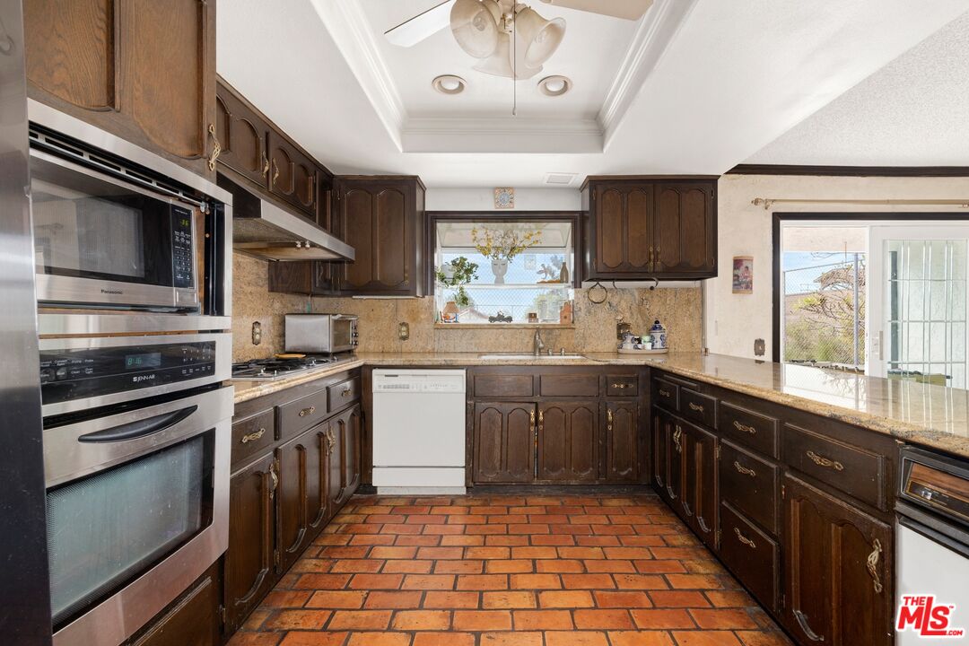 7680 E Eucalyptus Wy