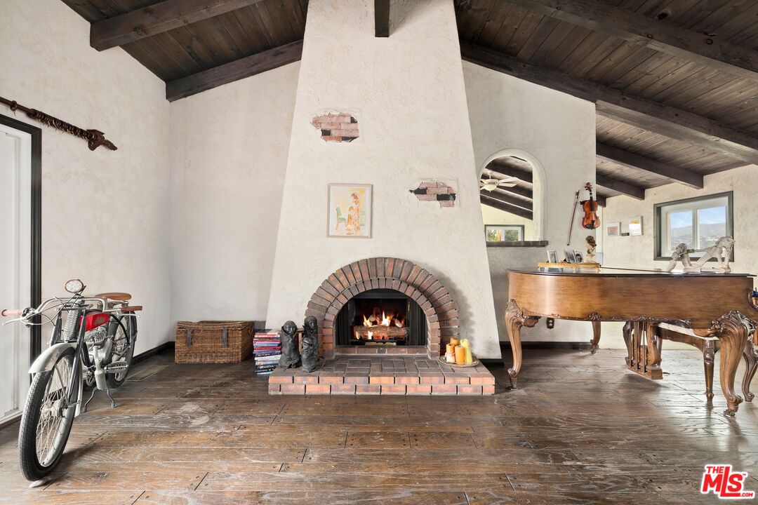 7680 E Eucalyptus Wy