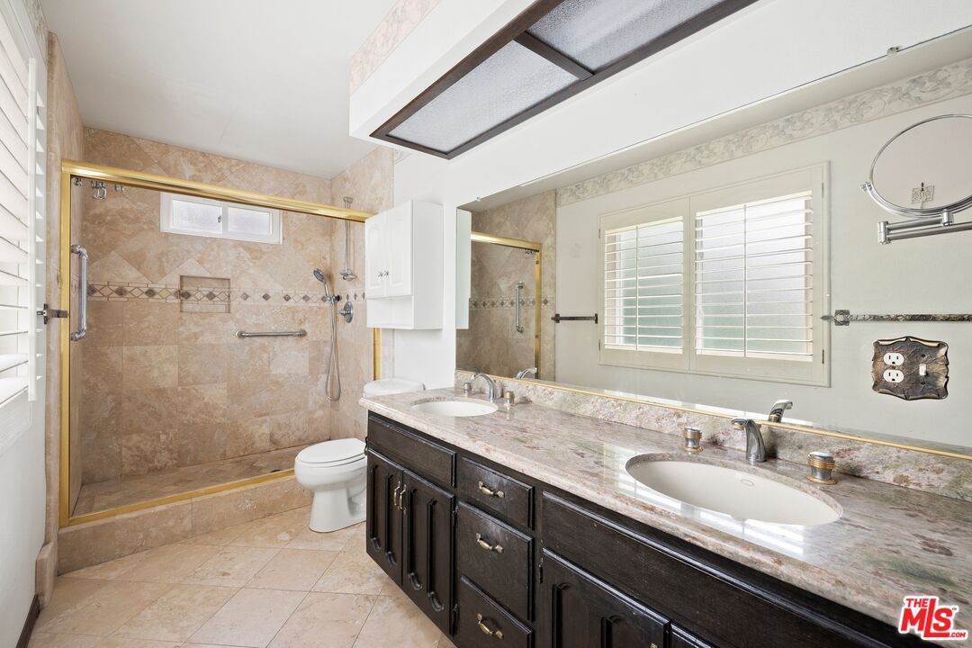 7680 E Eucalyptus Wy