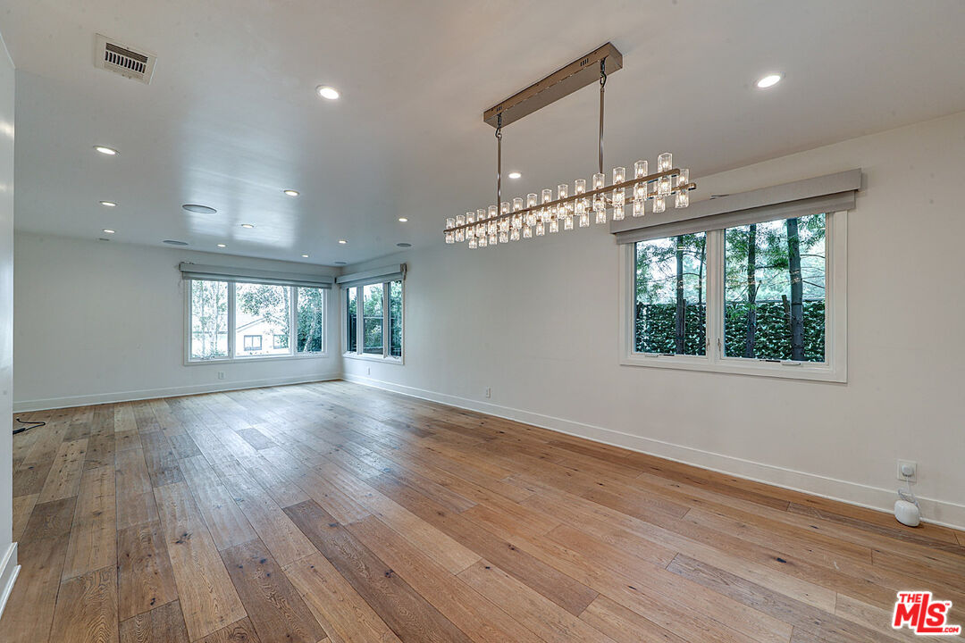 10832 Wrightwood Ln