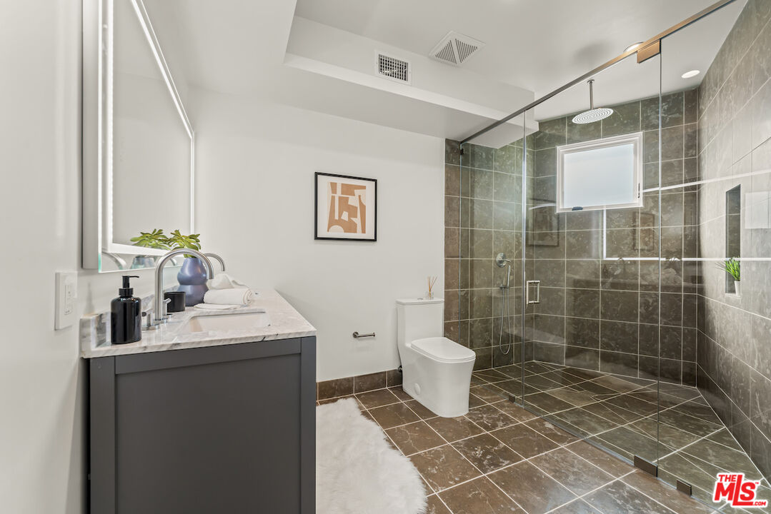 1825 Pandora Ave, #201