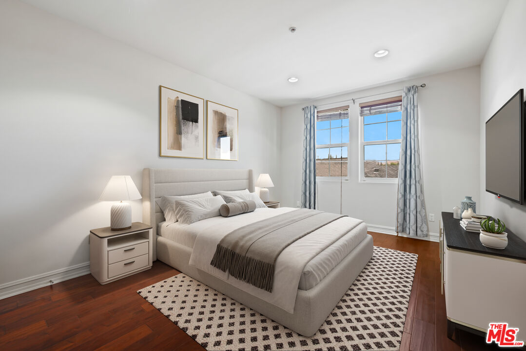 14242 Burbank Blvd Unit: 103