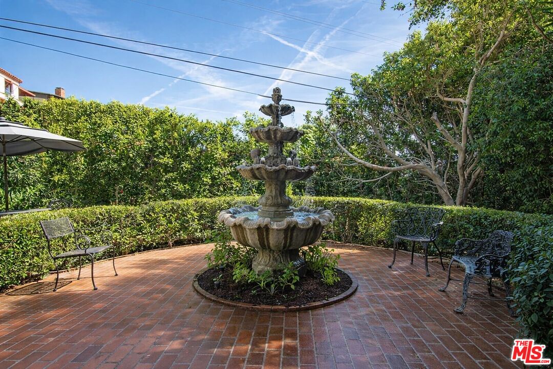 8298 Presson Pl