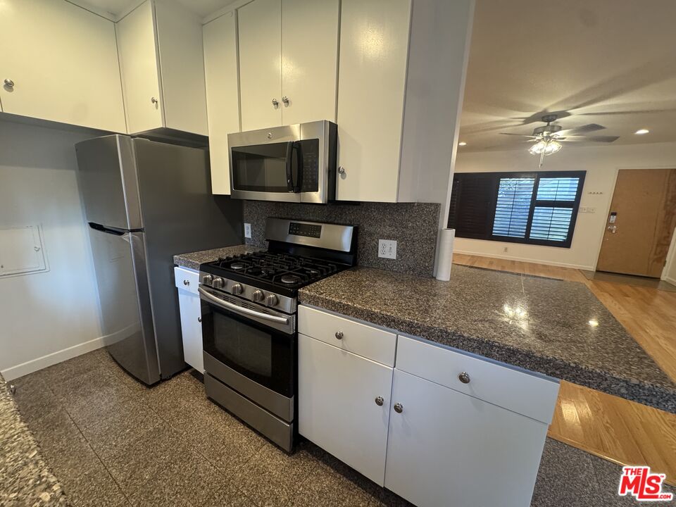 2912 11th St Unit: 3