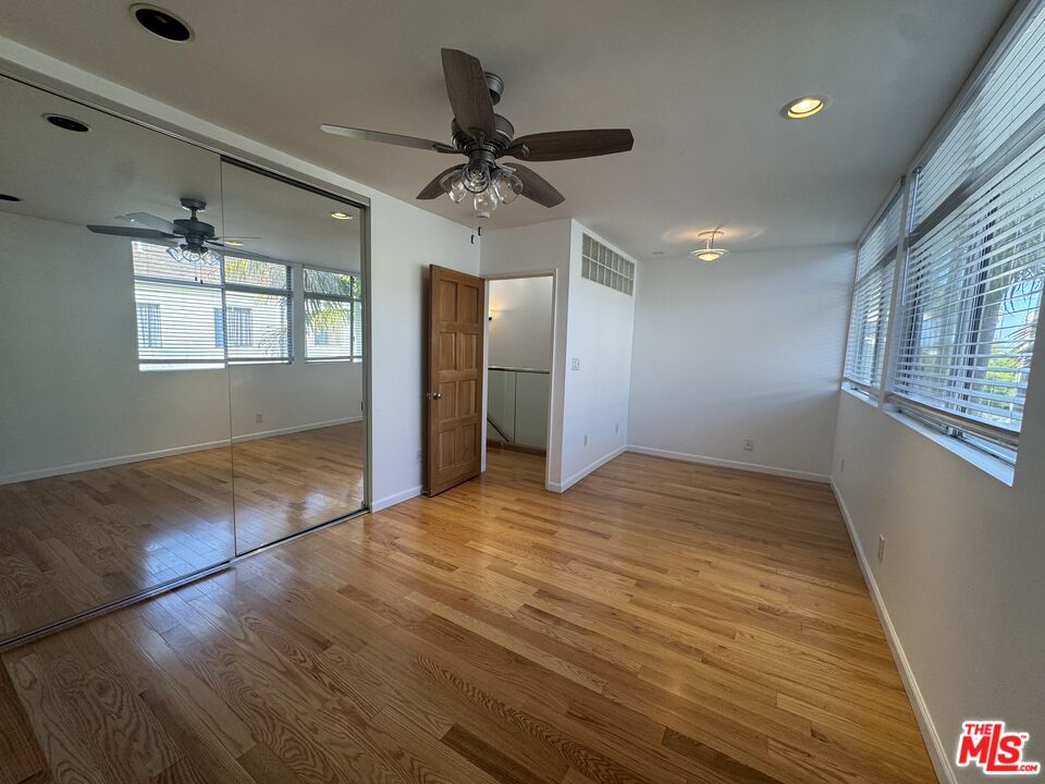 2912 11th St Unit: 3