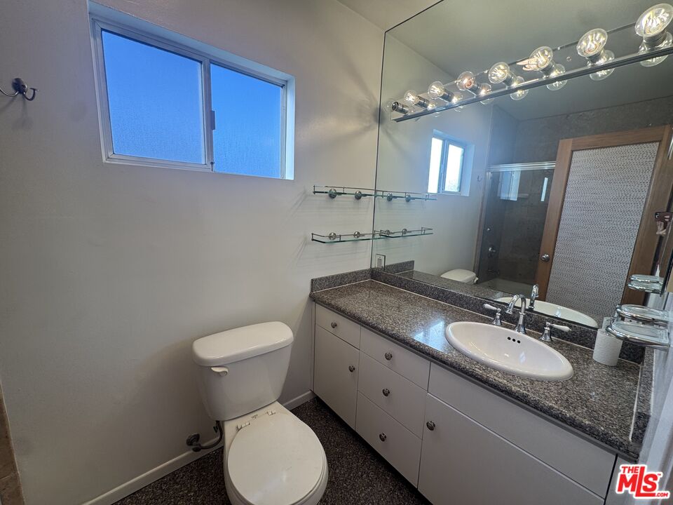 2912 11th St Unit: 3