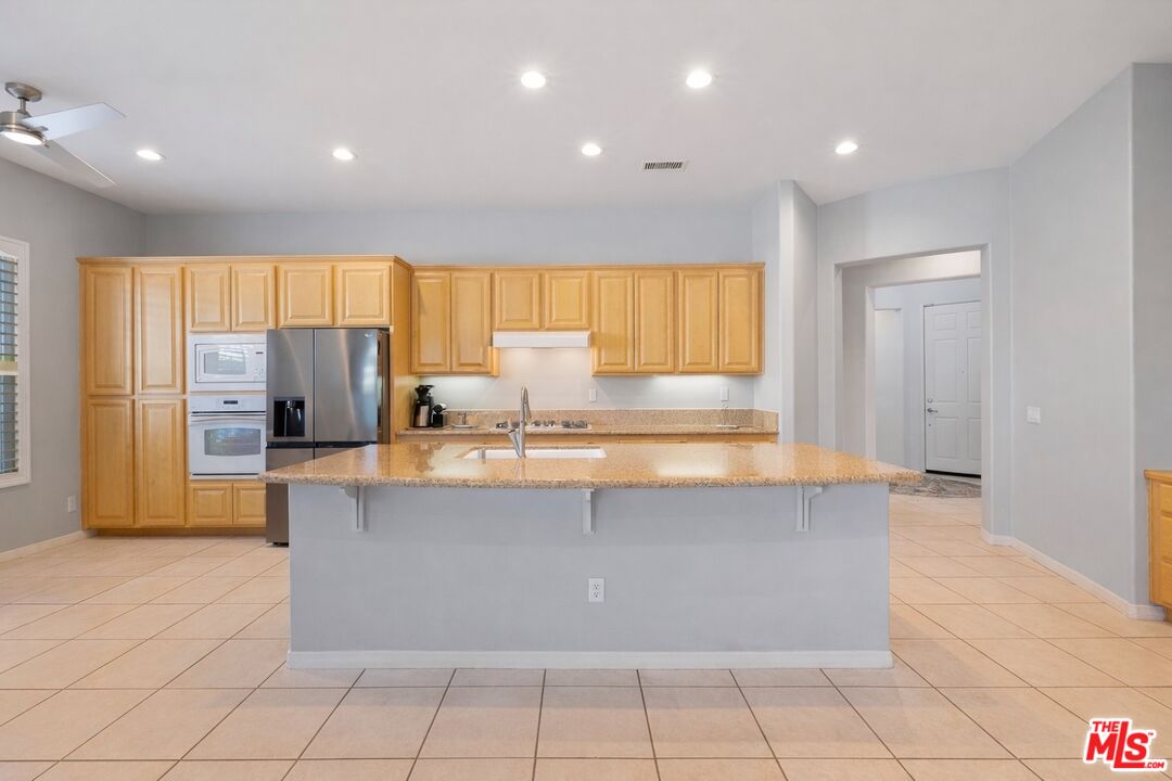 37 Shoreline Dr
