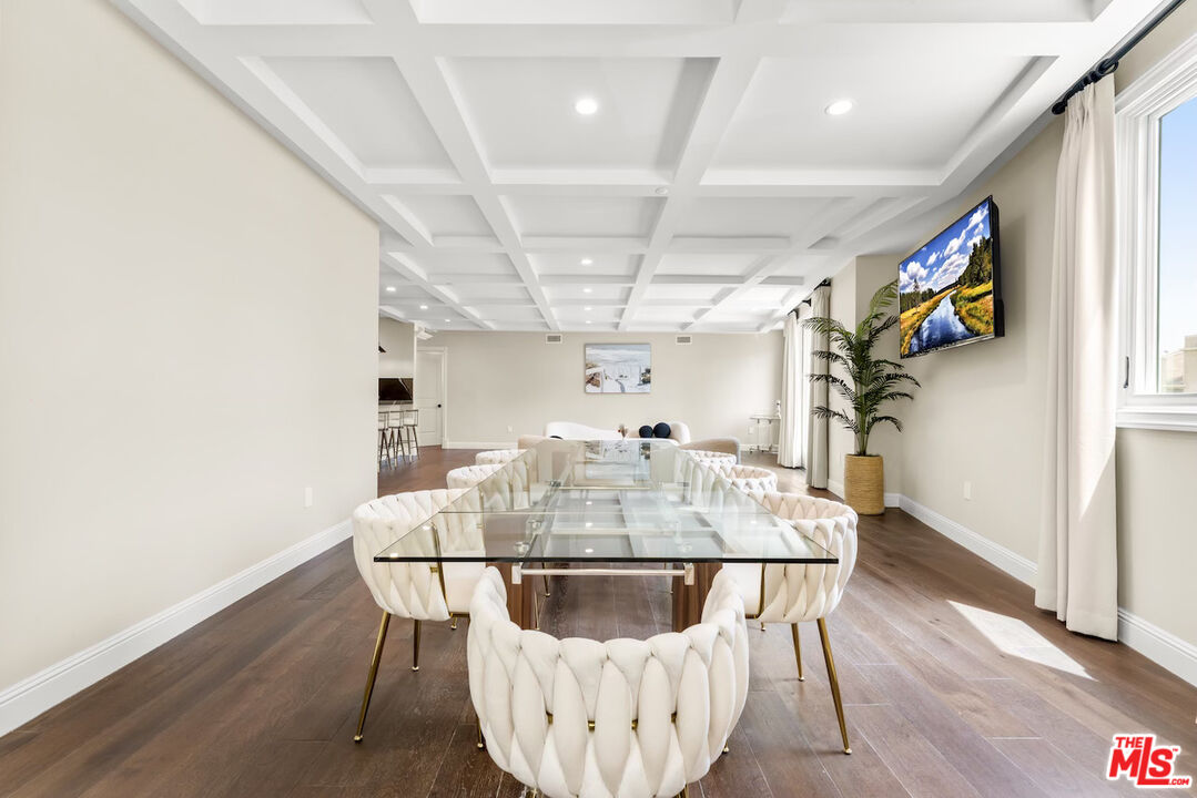 1825 Pandora Ave Unit: PH 404