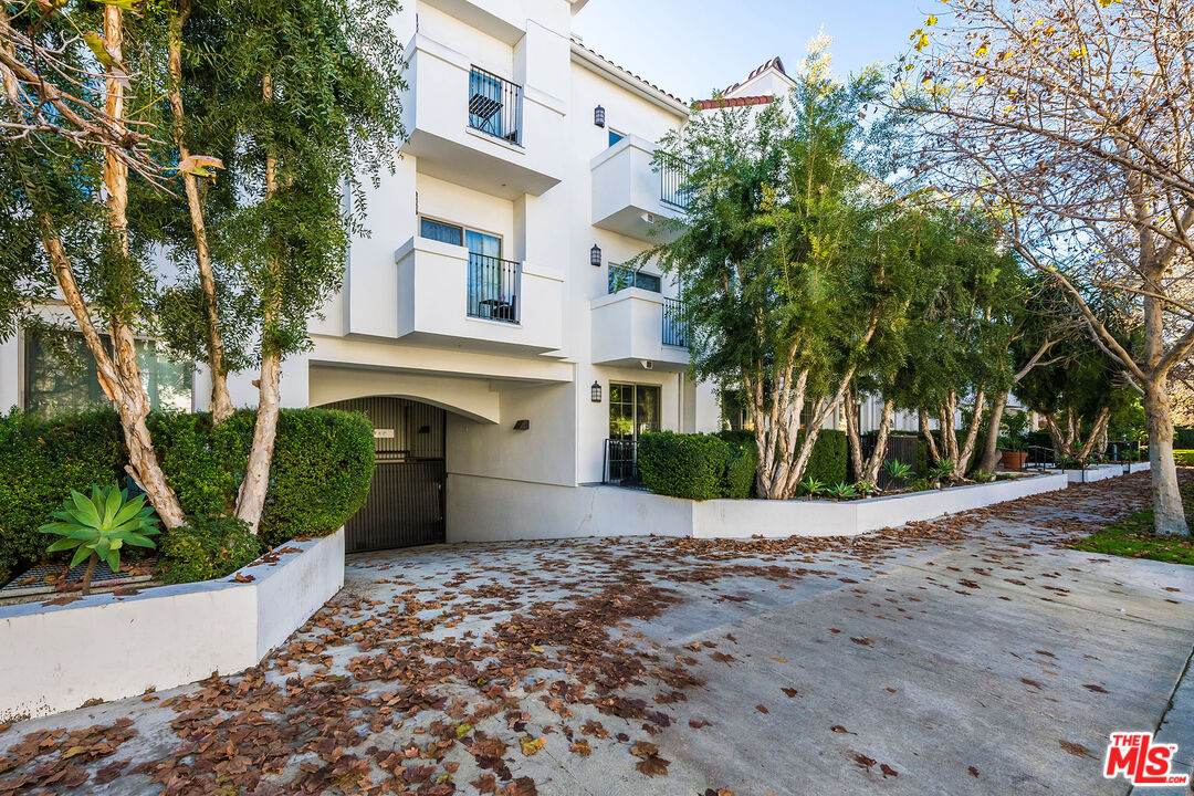 10648 Woodbridge St Unit: 306