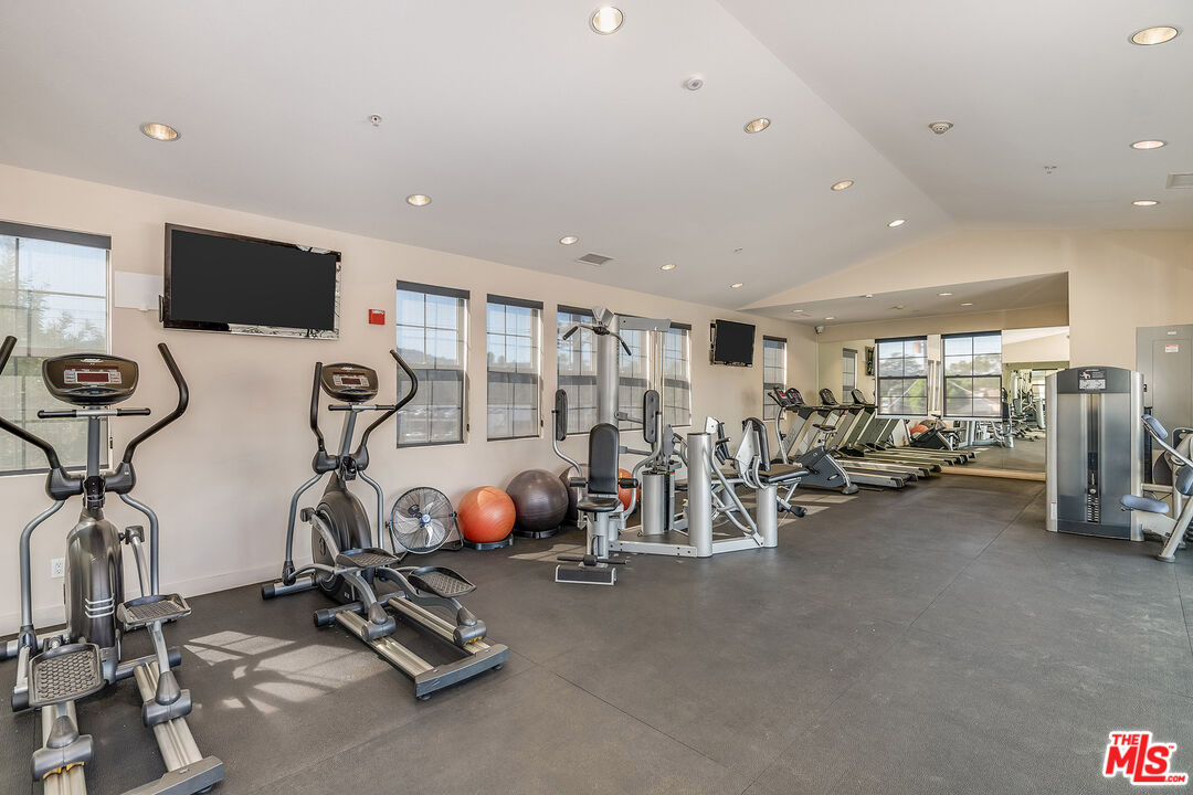 10648 Woodbridge St Unit: 306