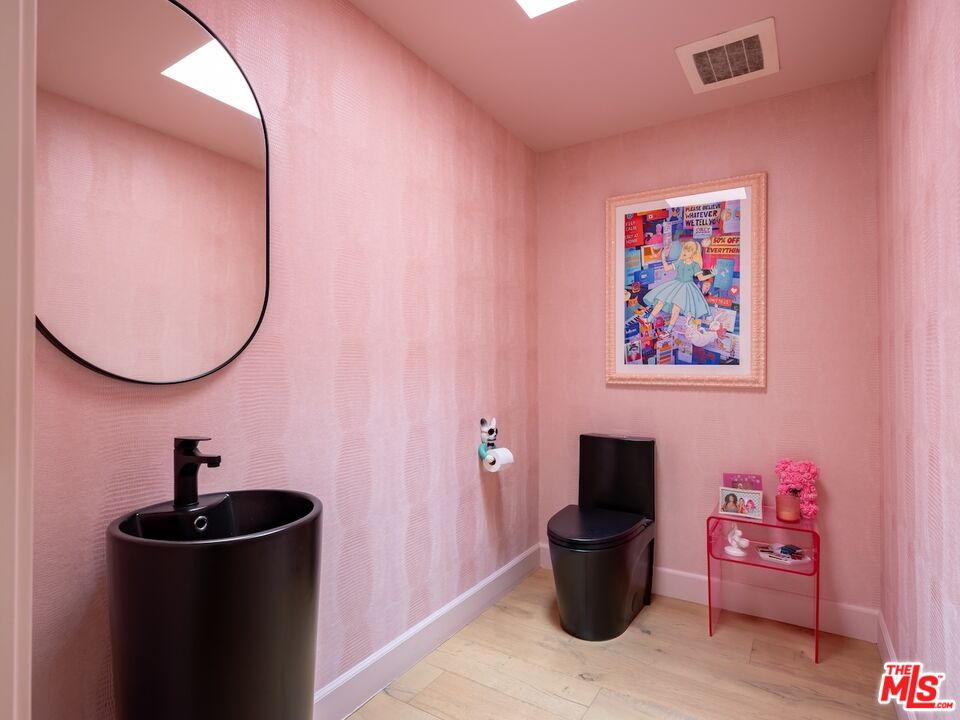 10648 Woodbridge St Unit: 306