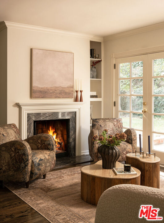 2533 Benedict Canyon Dr