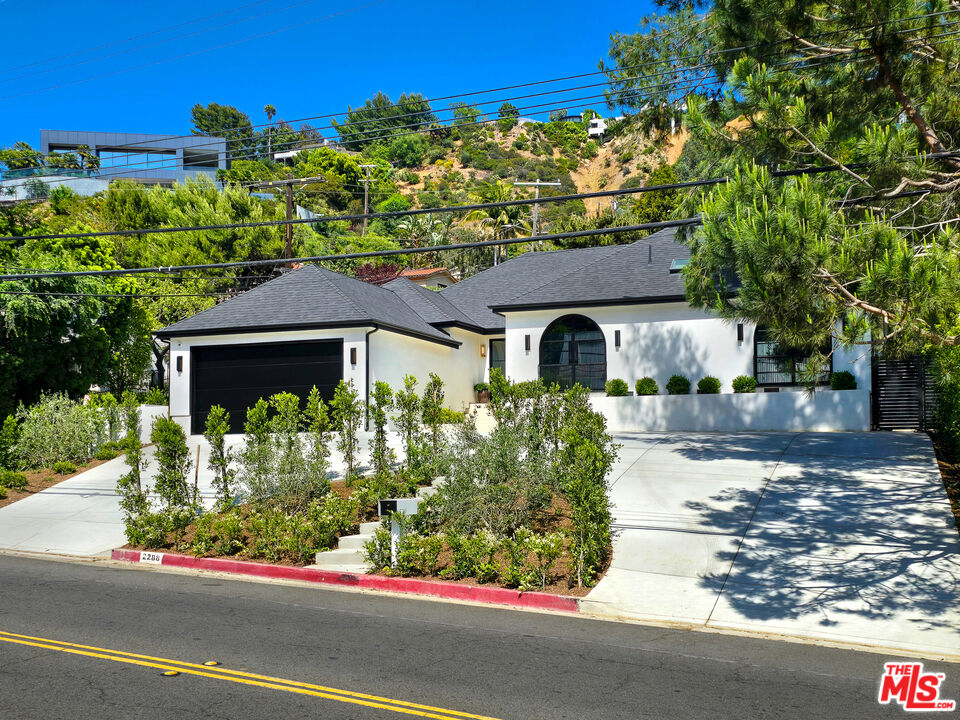 2288 Coldwater Canyon Dr