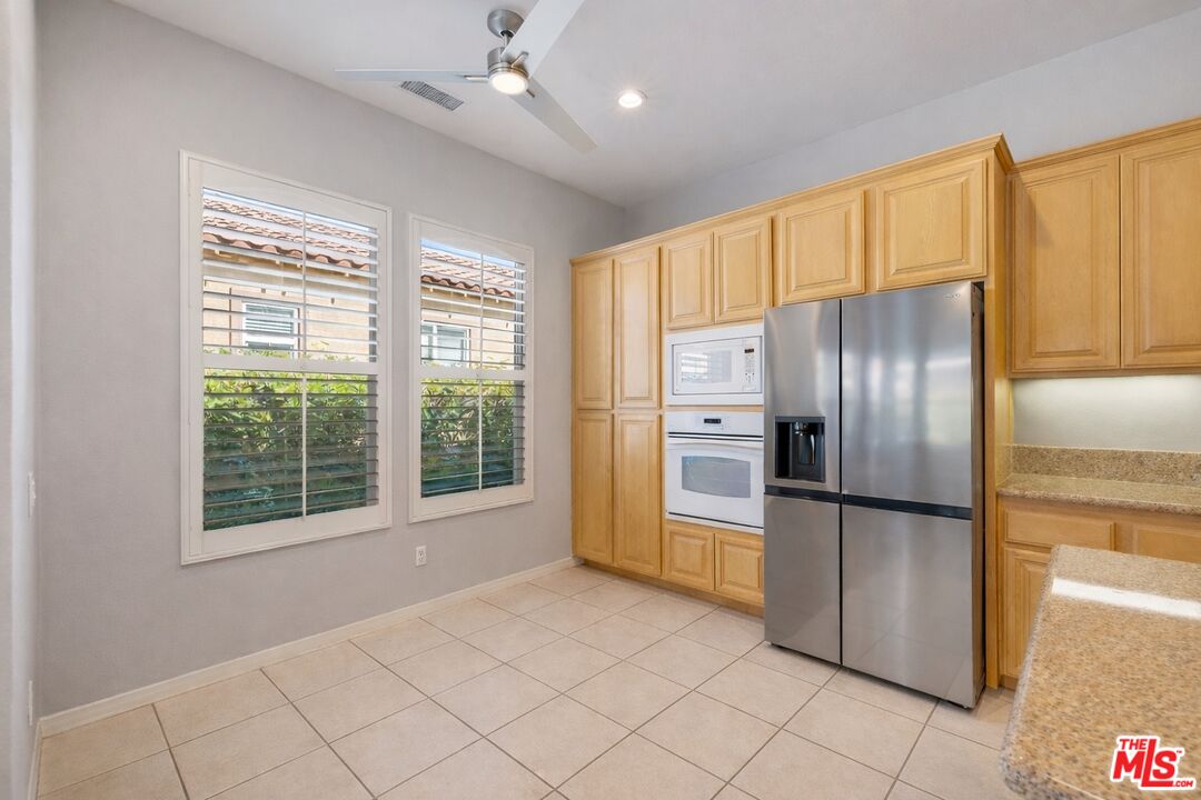 37 Shoreline Dr