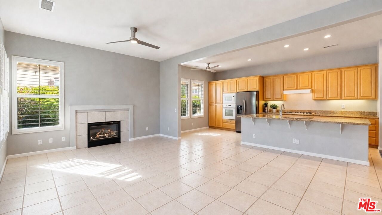 37 Shoreline Dr