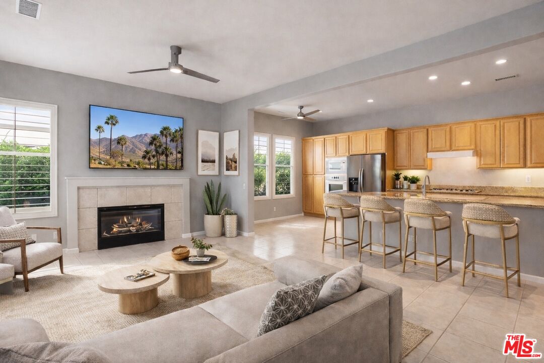 37 Shoreline Dr