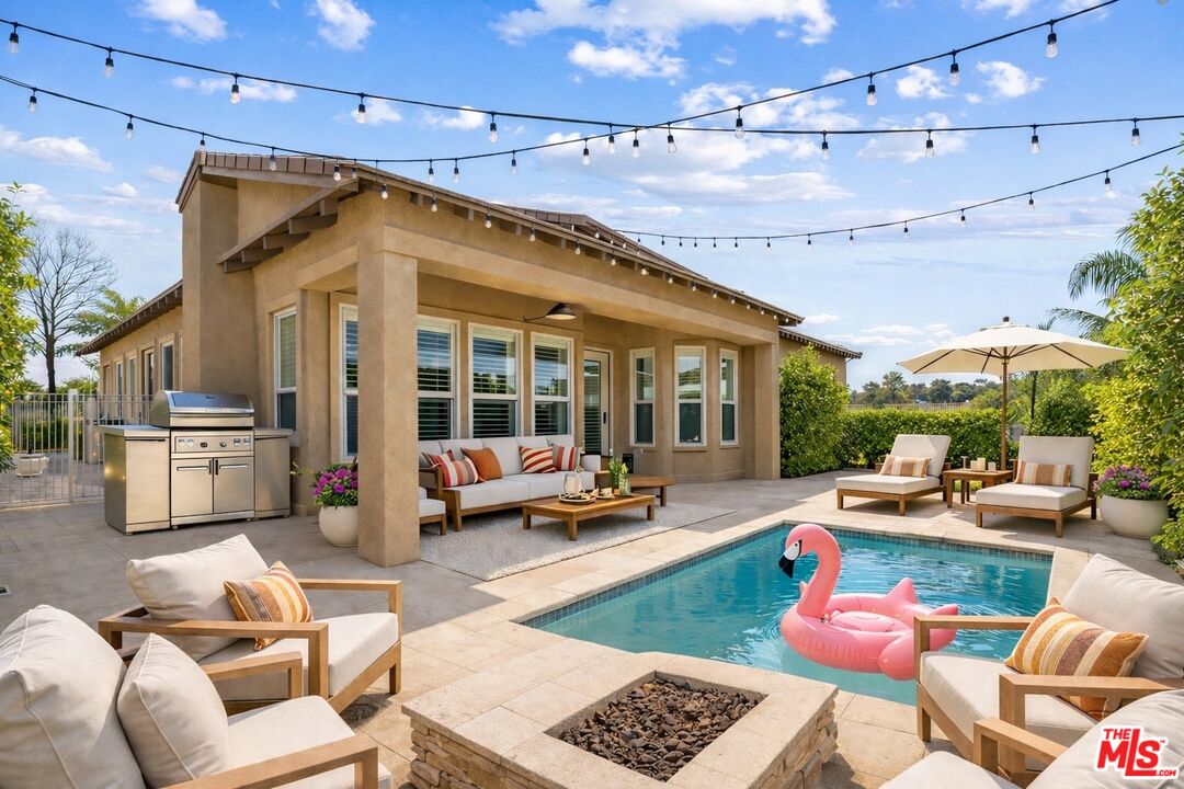 37 Shoreline Dr