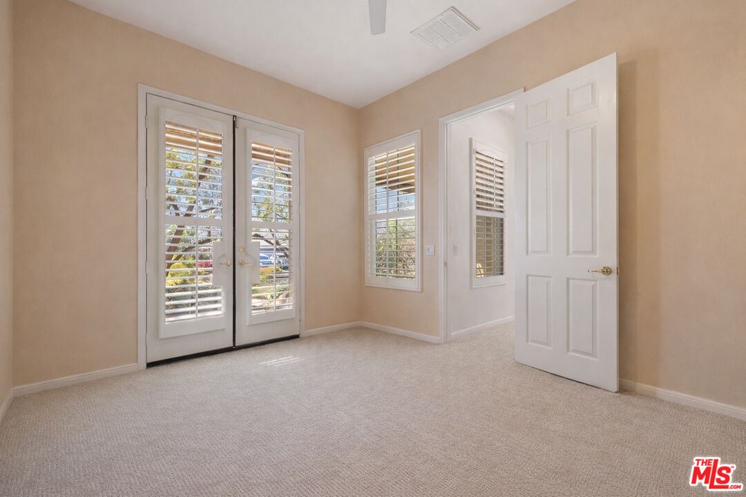 37 Shoreline Dr