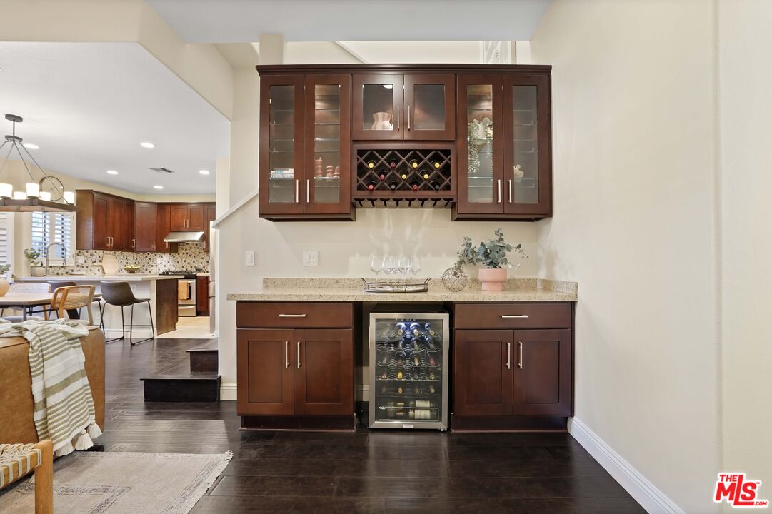 384 E Del Mar Blvd