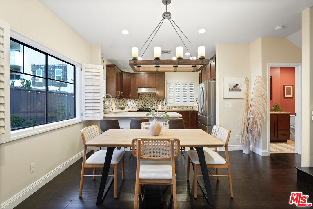 384 E Del Mar Blvd
