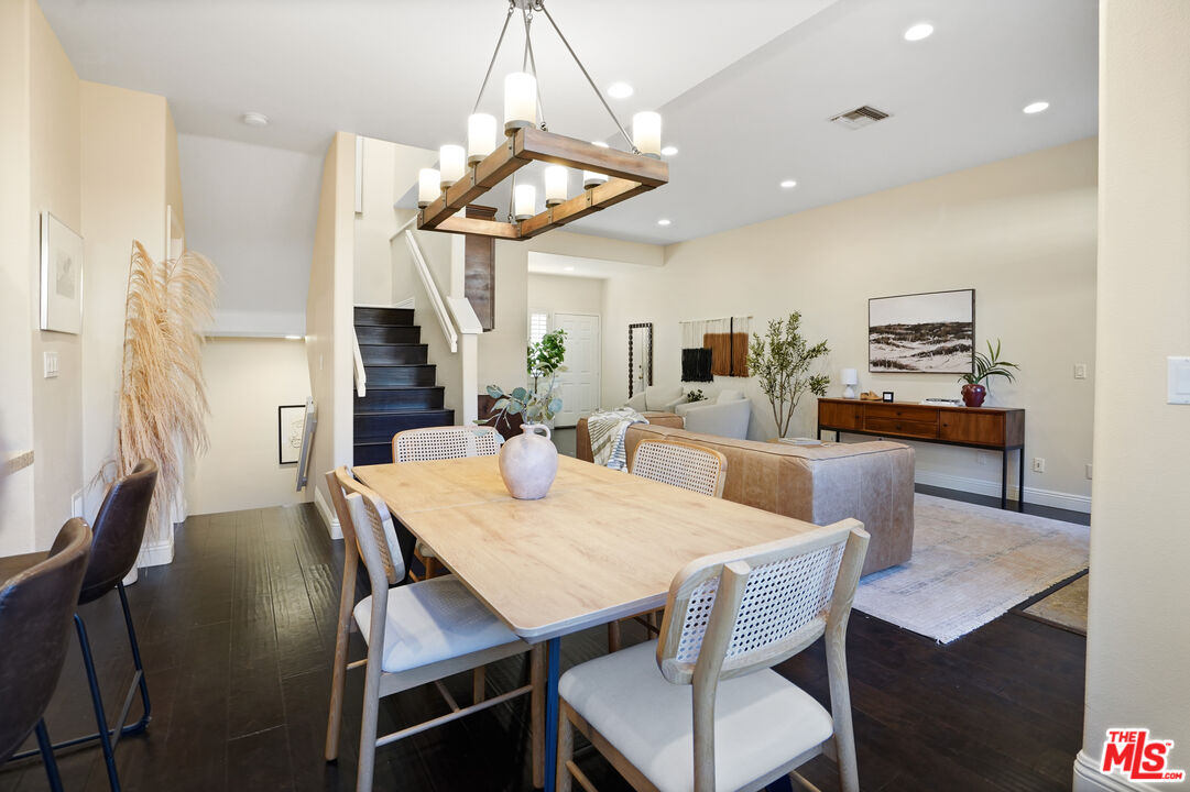 384 E Del Mar Blvd