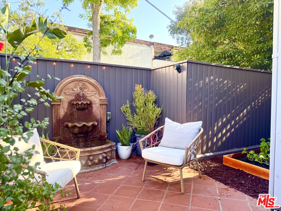 384 E Del Mar Blvd