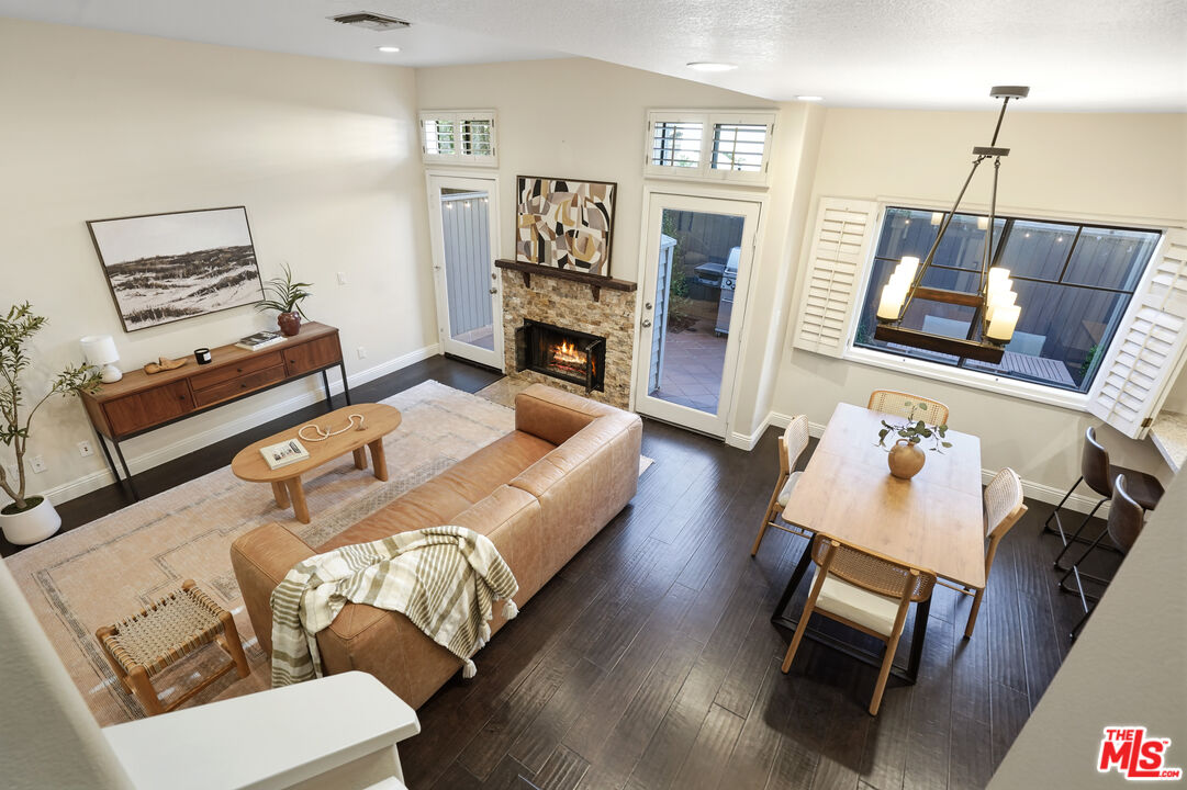 384 E Del Mar Blvd