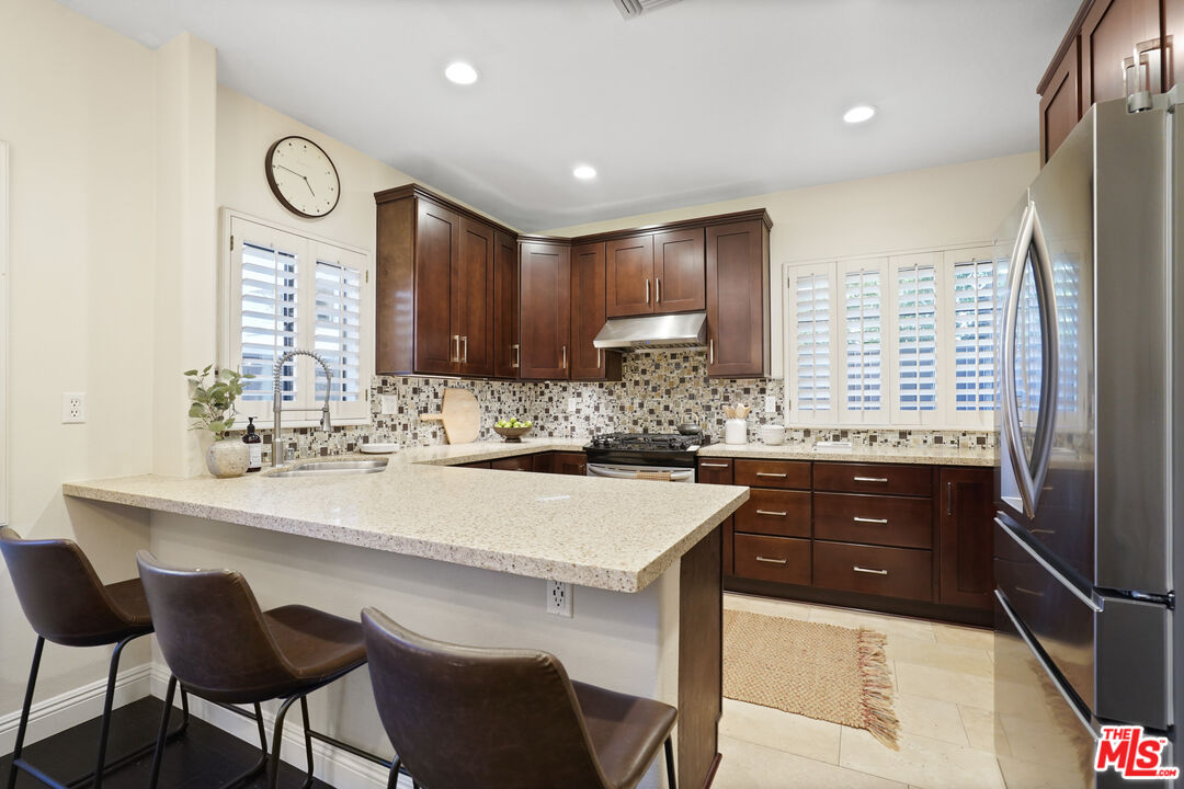 384 E Del Mar Blvd