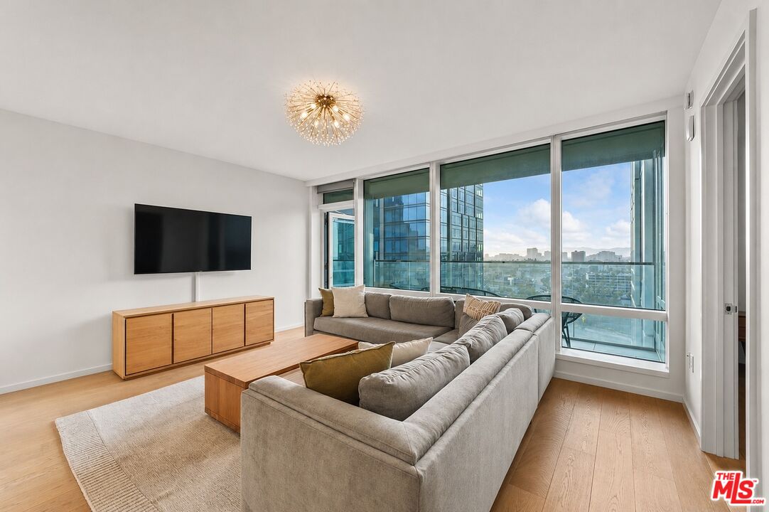 877 Francisco St Unit: 1716