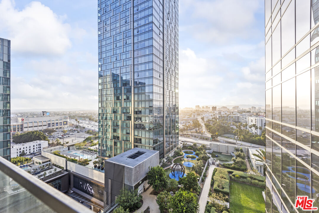 877 Francisco St Unit: 1716