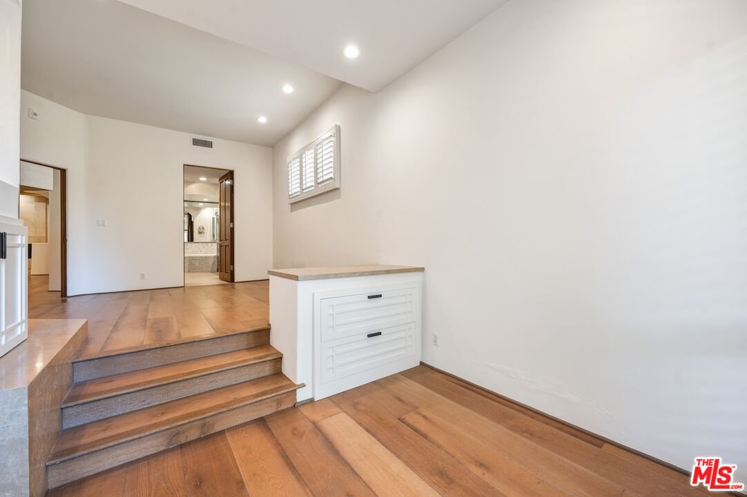 15500 W Sunset Blvd Unit: 105