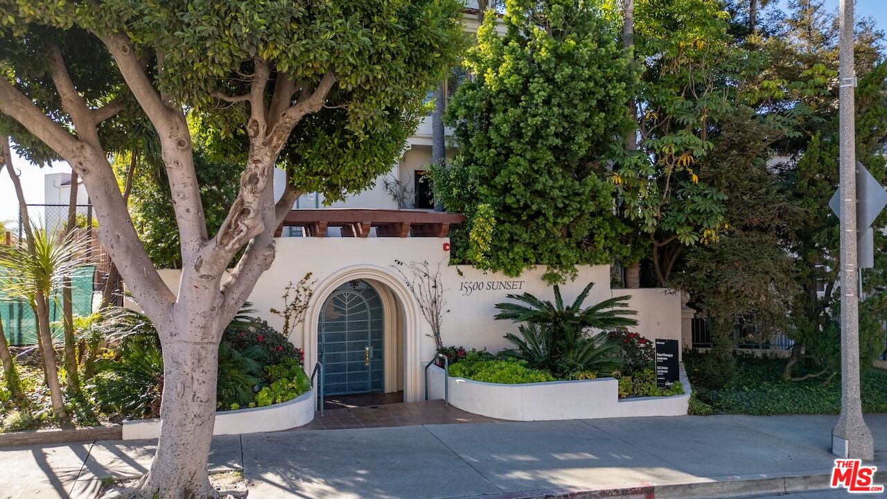 15500 W Sunset Blvd Unit: 105