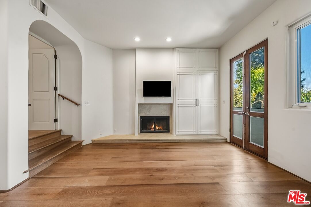 15500 W Sunset Blvd Unit: 105