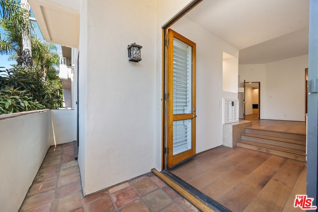 15500 W Sunset Blvd Unit: 105