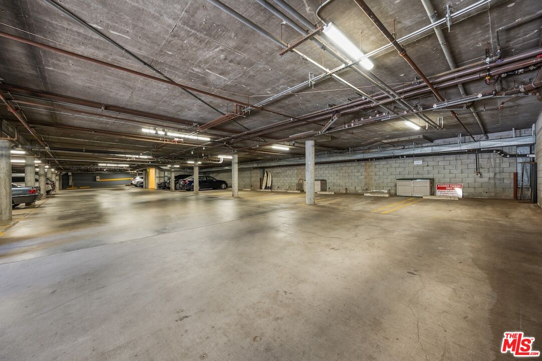 15500 W Sunset Blvd Unit: 105