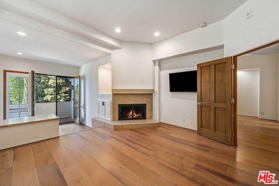 15500 W Sunset Blvd Unit: 105