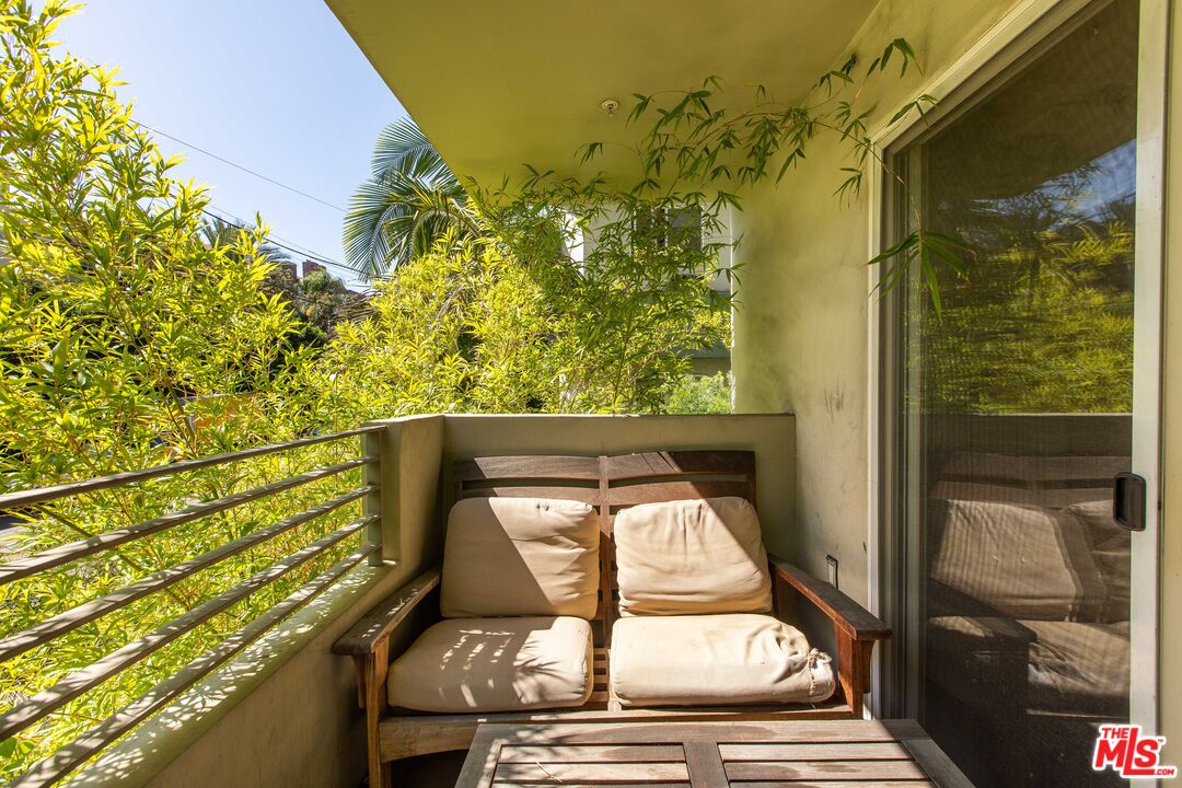 7249 Franklin Ave Unit: 201
