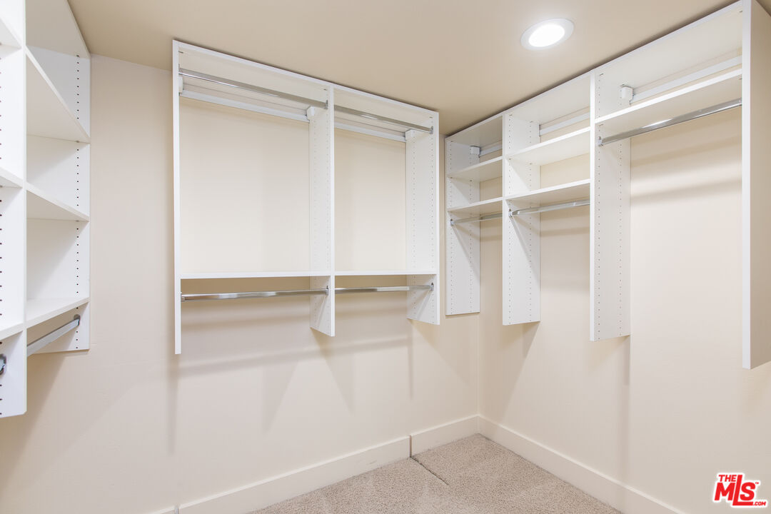 7249 Franklin Ave Unit: 201