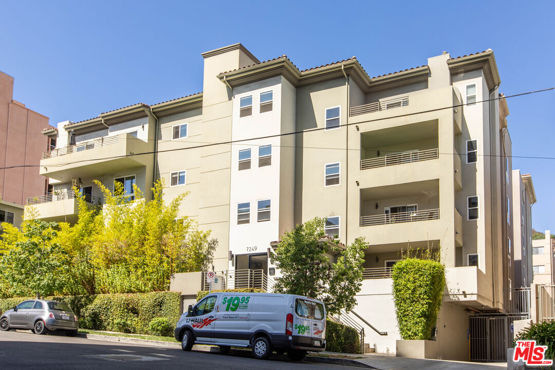 7249 Franklin Ave Unit: 201