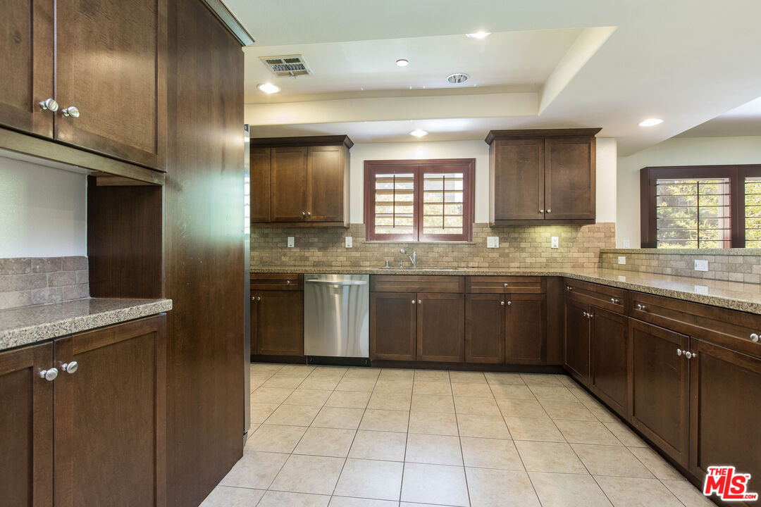 7249 Franklin Ave Unit: 201