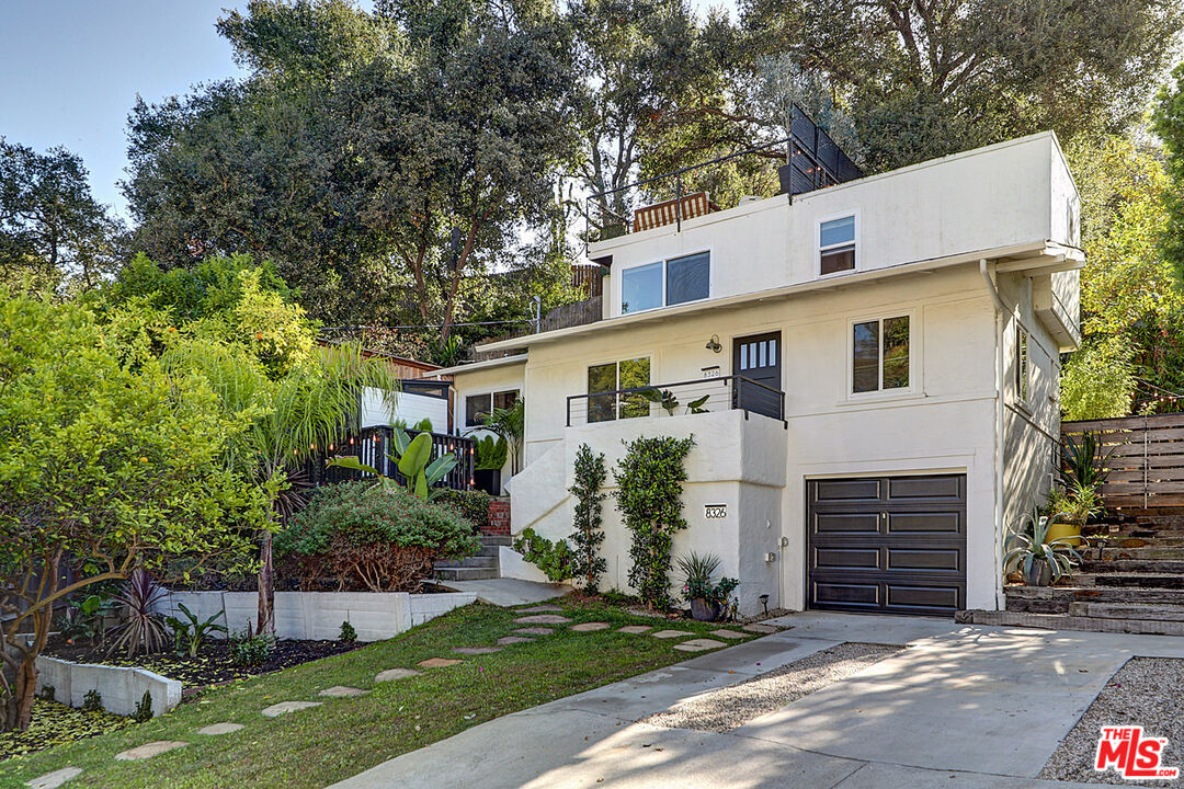 8326 Ridpath Dr