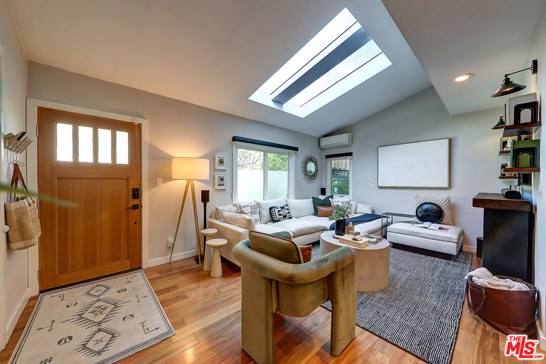 8326 Ridpath Dr